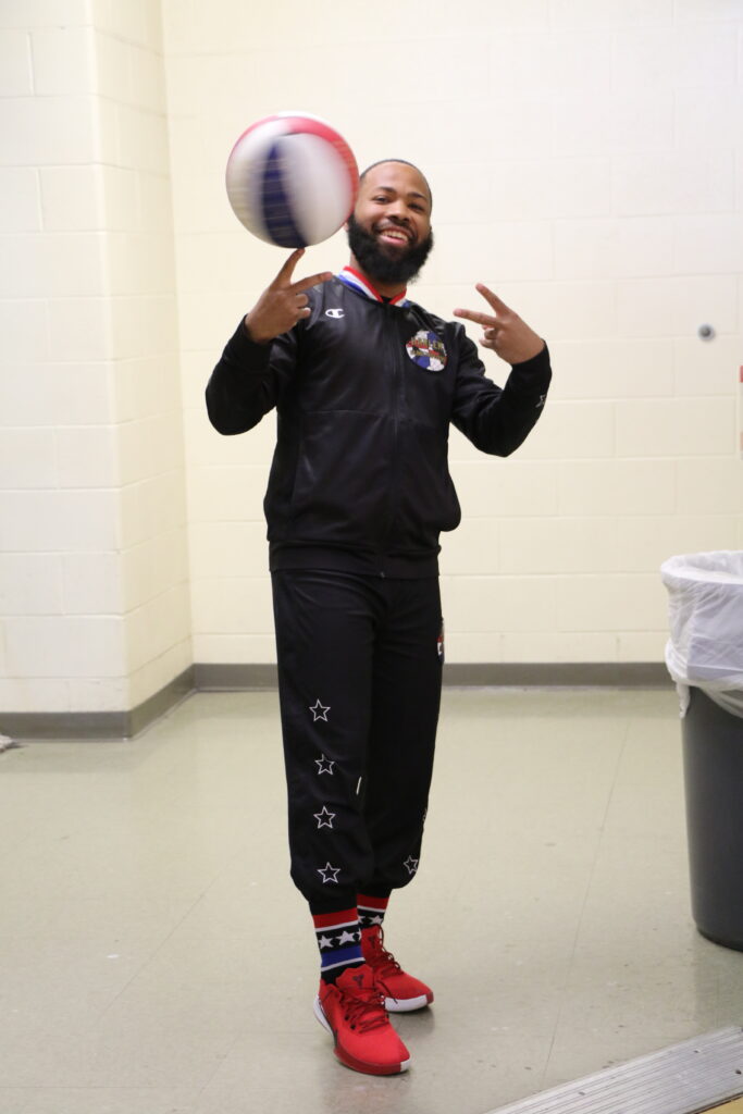 Harlem Globetrotter, Darnell “Speedy” visits Carver [PHOTOS] – Carver ...