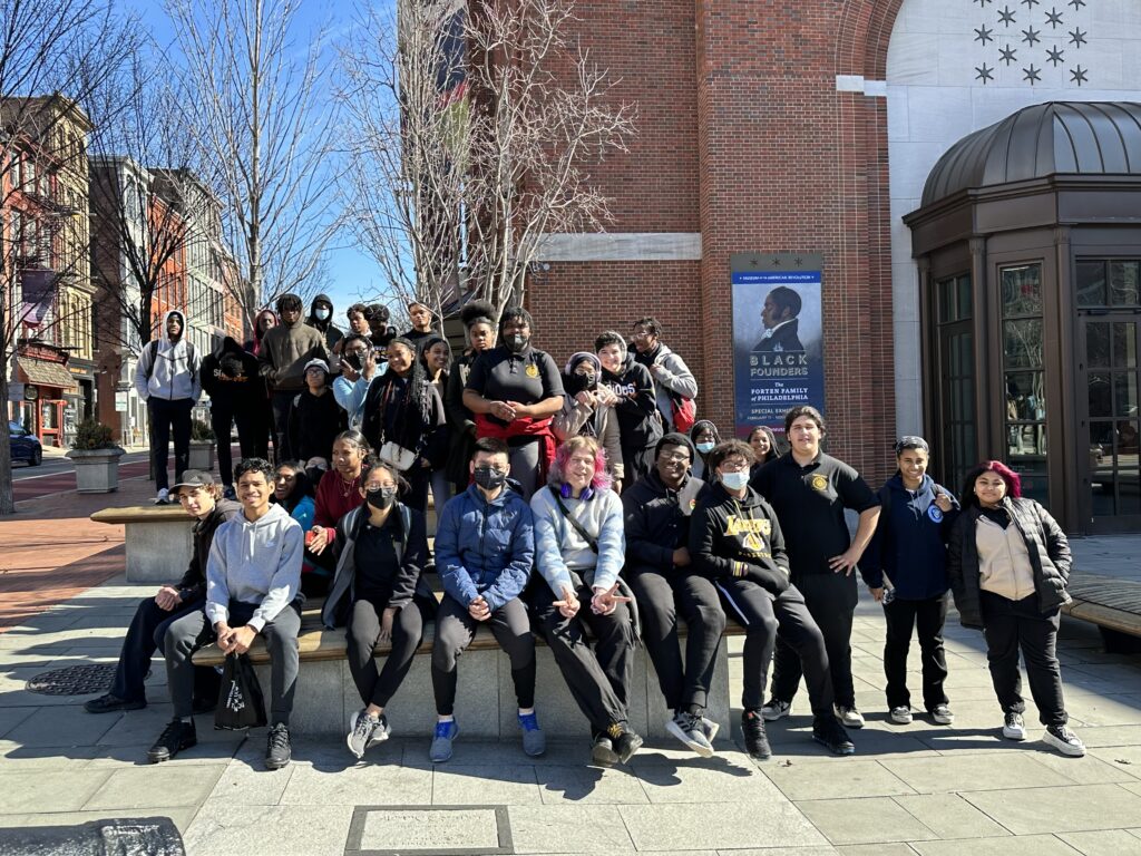 Carver Visits the Museum of American Revolution