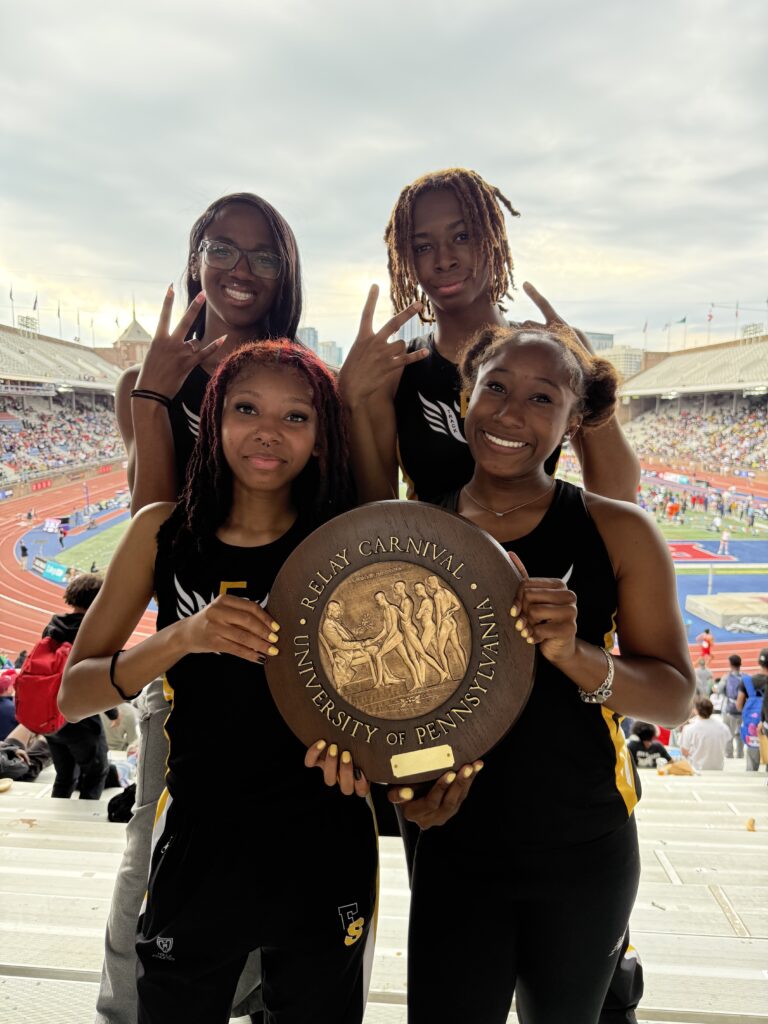TRACK TEAM 4x400s TAKE HOME HARDWARE AT PENN RELAYS
